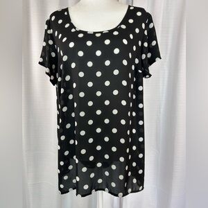TORRID Women's Polka Dot Short Flutter Sleeve Keyhole Back Black Blouse k10